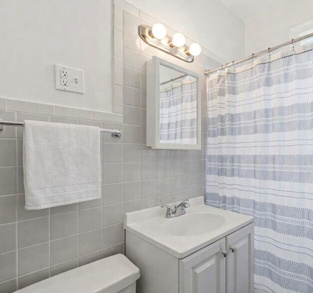 More Photos Of 1312-1316 E 53rd St, Chicago Apartments For Sale