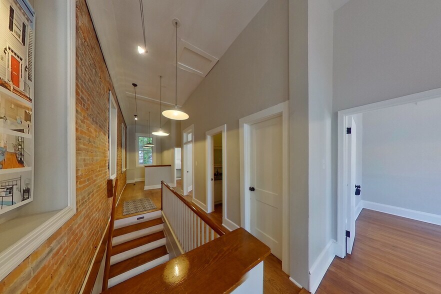 More Photos Of 211 Main St, Annapolis Storefront Retail Office For Lease