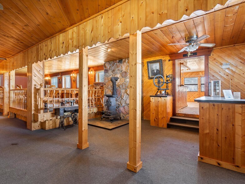 More Photos Of 900 S Highway 39, Huntsville Restaurant For Sale