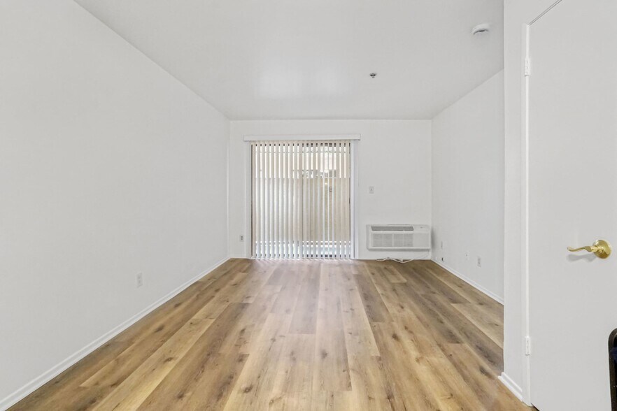 More Photos Of 1850 Williams St, Simi Valley Apartments For Sale