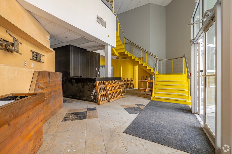 More Photos Of 7240 Rue Waverly, Montréal Loft Creative Space For Lease