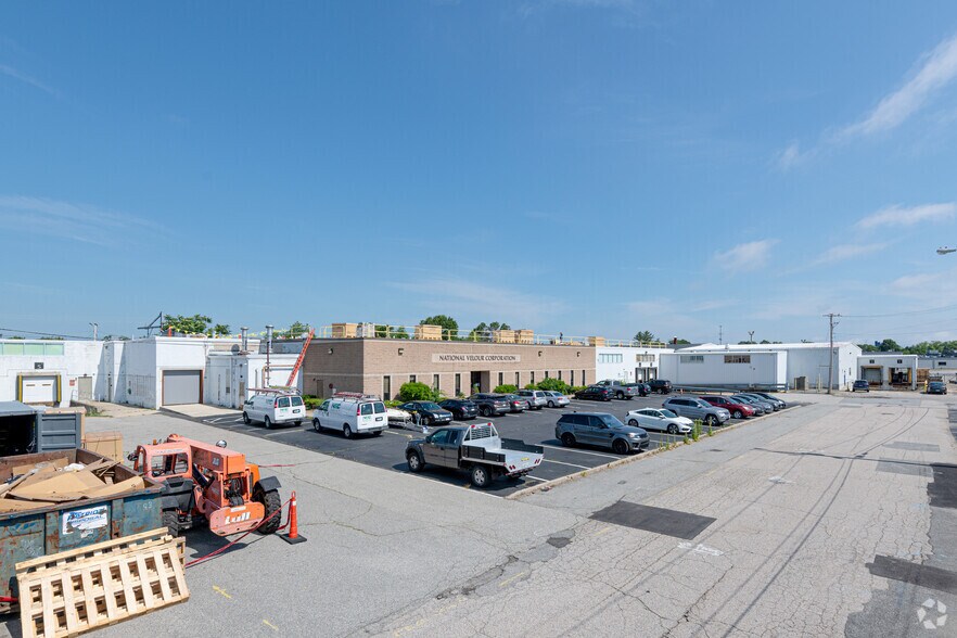 More Photos Of 36 Bellair Ave, Warwick Warehouse For Lease