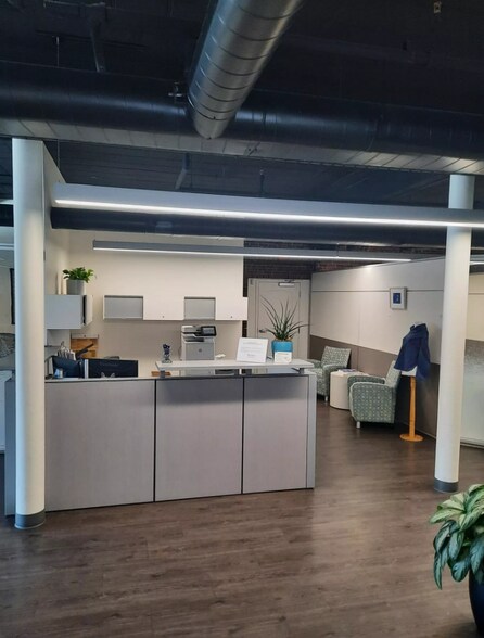 More Photos Of 3 Eagle Sq, Concord Office For Lease