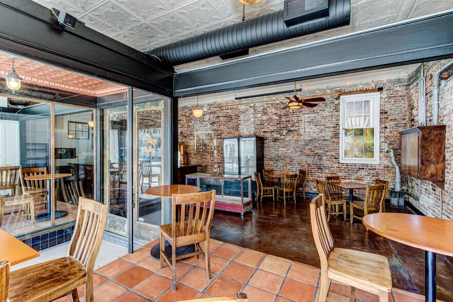 More Photos Of 215 10th St, Augusta General Retail For Sale