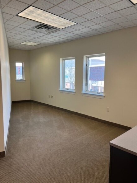 More Photos Of 201 Main St, Toms River Office For Lease