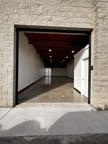 More Photos Of 2745 Sherwin Ave, Ventura Manufacturing For Sale