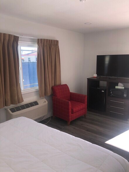 More Photos Of 625 W Broadway St, Needles Hotel For Sale