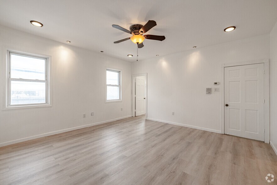 More Photos Of 147 Avenue E, Bayonne General Retail For Sale