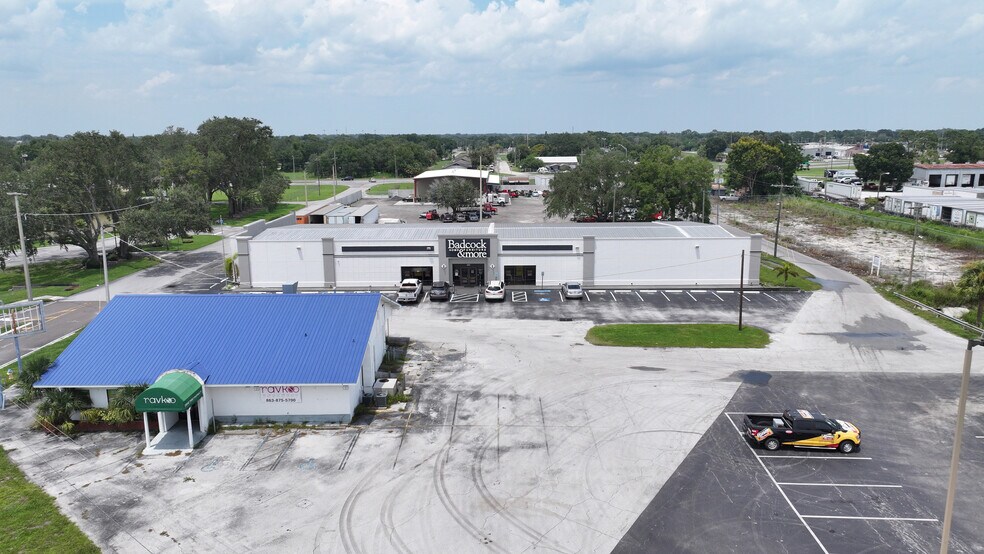 More Photos Of 521 Hughes Rd, Auburndale Freestanding For Lease