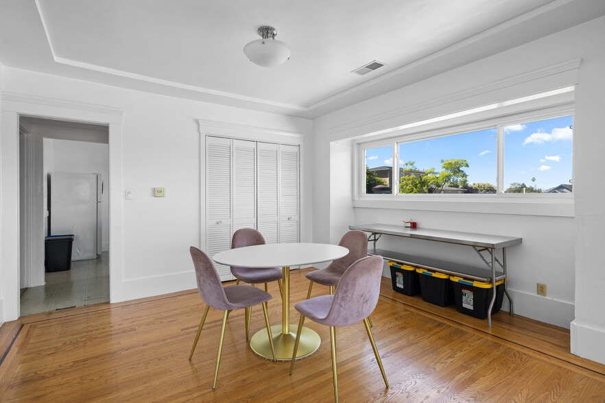 More Photos Of 2901-2903 Sacramento St, Berkeley Storefront Retail Residential For Sale