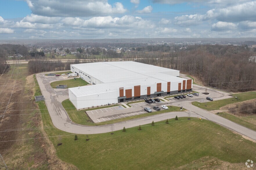 More Photos Of 1250 60th St, Byron Center Manufacturing For Lease