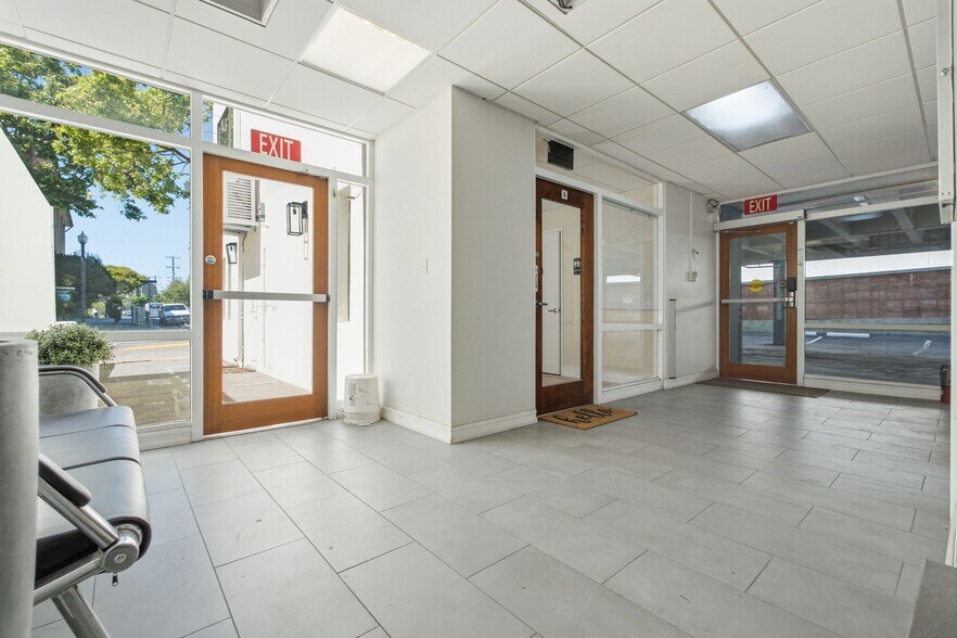 More Photos Of 6500 Fairmount Ave, El Cerrito Storefront Retail Office For Sale