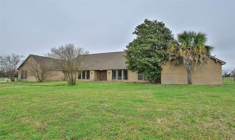 Primary Photo Of 14803 Grant Rd, Cypress Lodge Meeting Hall For Lease