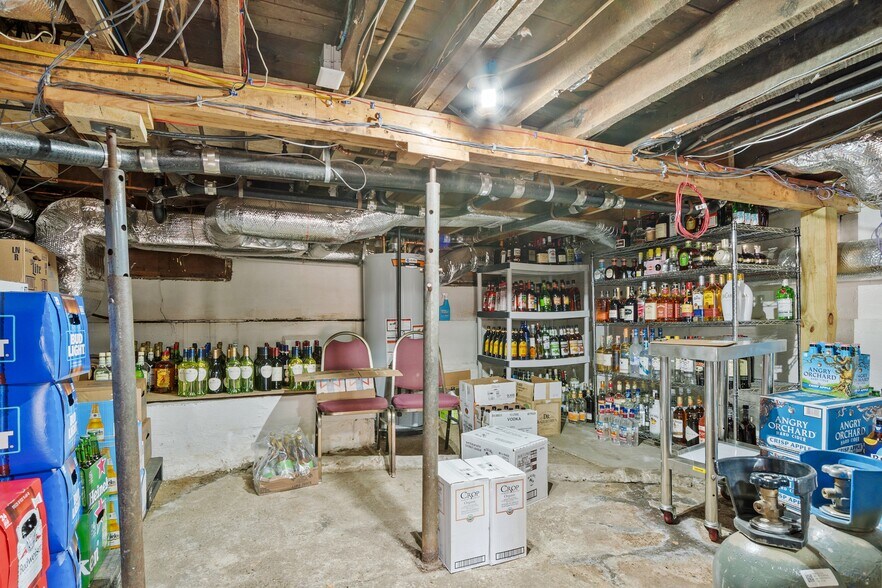 More Photos Of 80 Honora Ave ave, Dracut General Retail For Sale