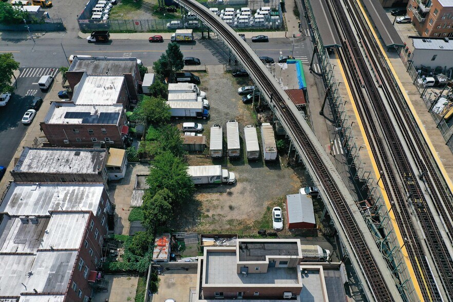 More Photos Of 2383 Stillwell Ave, Brooklyn Storefront For Sale