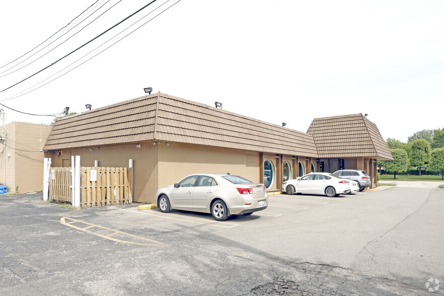 Primary Photo Of 19471 W 10 Mile Rd, Southfield Storefront Retail Office For Sale
