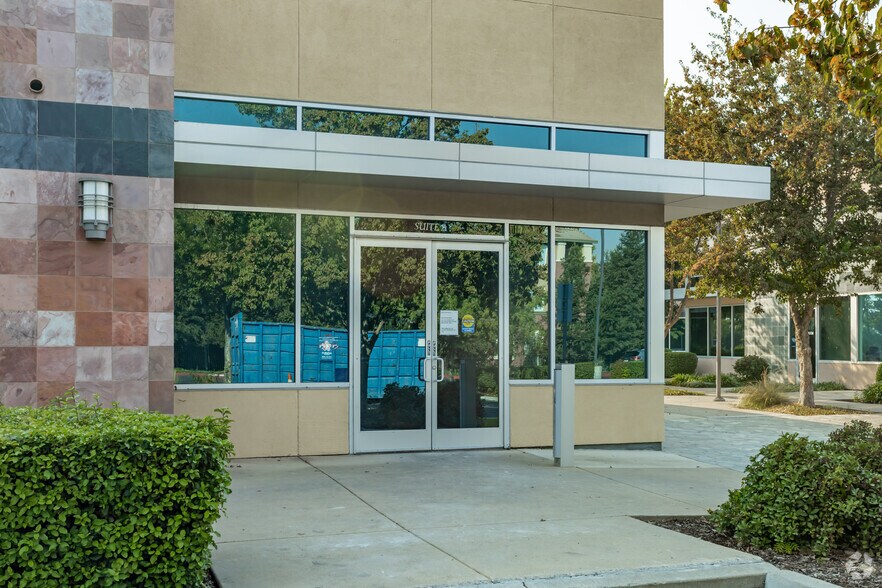 More Photos Of 2250 Del Paso Rd, Sacramento Unknown For Lease
