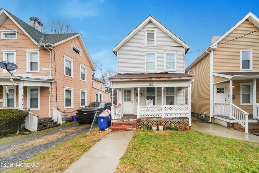 More Photos Of 79 Throckmorton St, Freehold Apartments For Sale