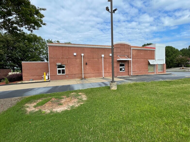 More Photos Of 3277 Lawrenceville Suwanee Rd, Suwanee Fast Food For Lease