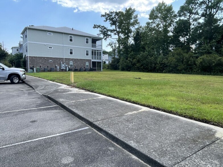 More Photos Of 225 Valencia Ct, Wilmington Land For Sale