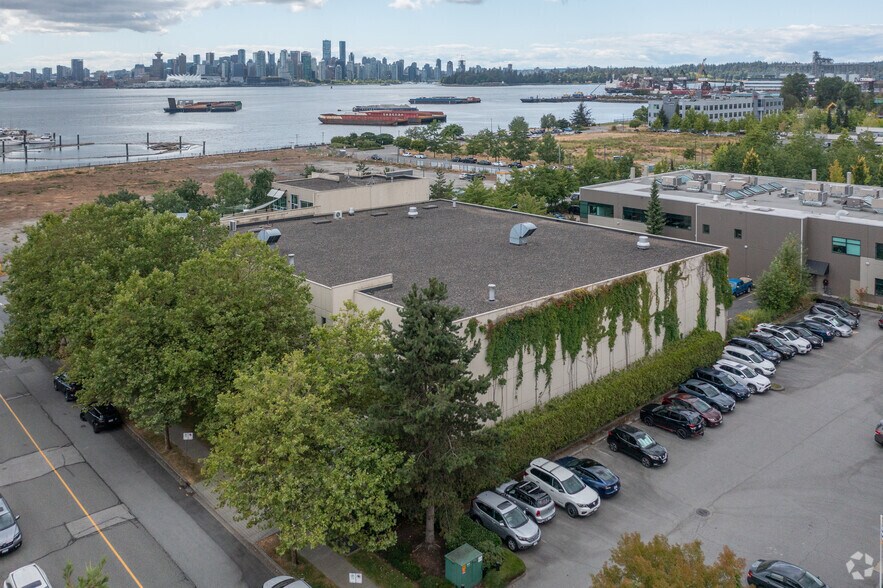 More Photos Of 758 Harbourside Dr, North Vancouver Warehouse For Lease