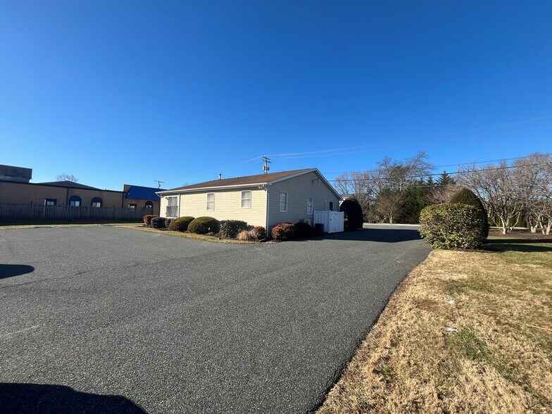 More Photos Of 2231 Old Emmorton Rd, Bel Air Office For Sale