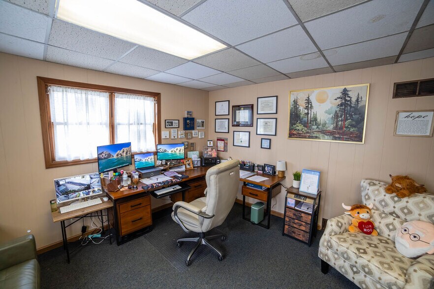 More Photos Of 811 Monroe St, Stroudsburg Office Residential For Lease