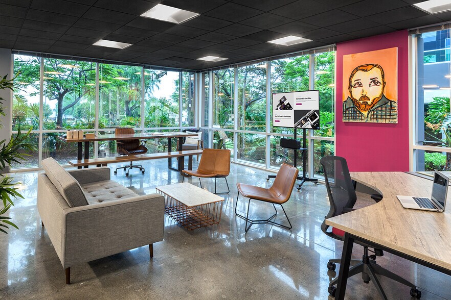 More Photos Of 25361 Commercentre Dr, Lake Forest Loft Creative Space For Lease