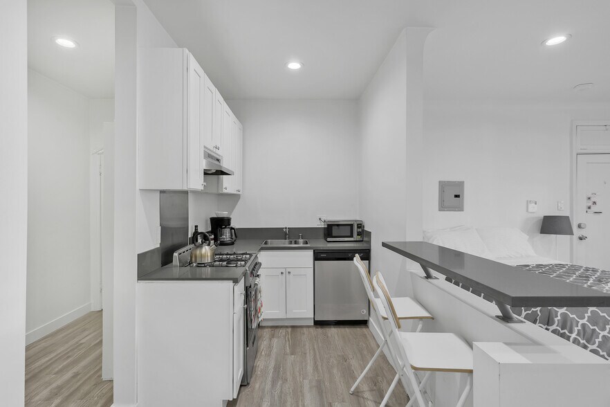 More Photos Of 121 S Elm Dr, Beverly Hills Apartments For Sale