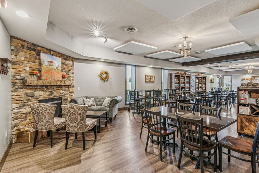 More Photos Of 1720 North Ridge Rd, Findlay General Retail For Sale