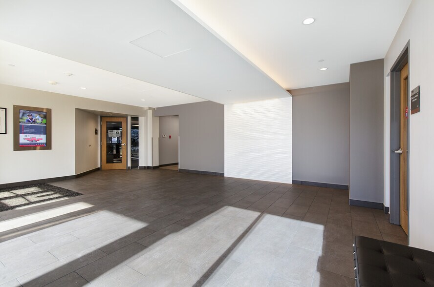 More Photos Of 274 Union Blvd, Lakewood Medical For Lease