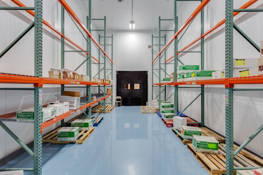 More Photos Of 8 Vreeland Ave, Totowa Refrigeration Cold Storage For Lease