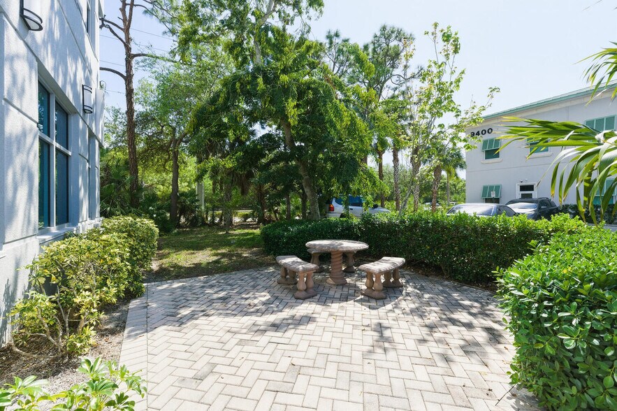 More Photos Of 9420 Bonita Beach Rd, Bonita Springs Office For Lease