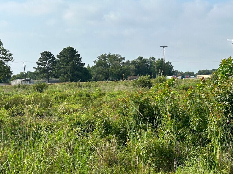More Photos Of South US Hwy 79/84, Palestine Land For Sale