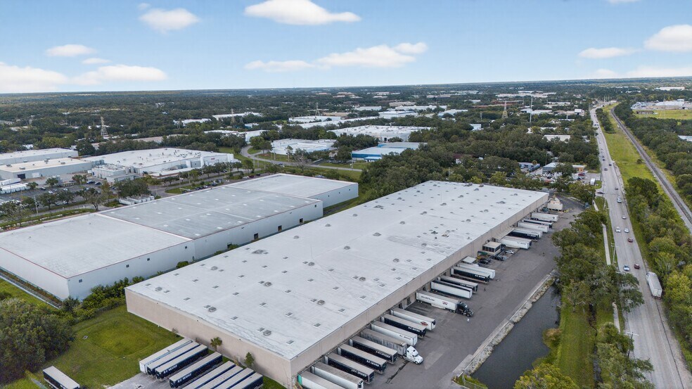 More Photos Of 3102 Queen Palm Dr, Tampa Warehouse For Lease