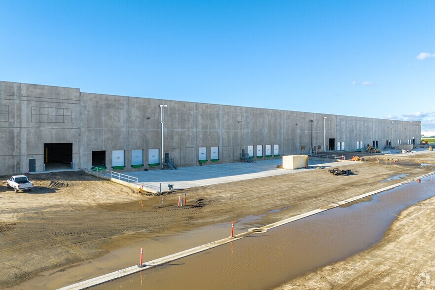 More Photos Of 2401 Nickerson Dr, Modesto Warehouse For Lease