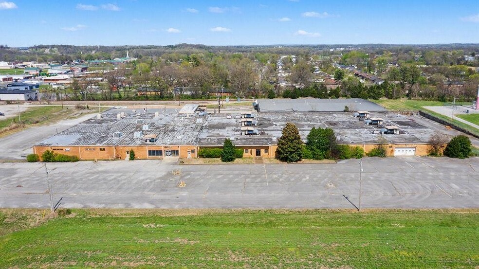 Primary Photo Of 1121 Skyline Dr, Hopkinsville Manufacturing For Sale