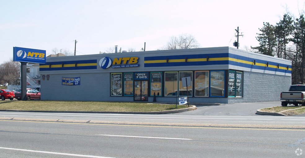 Primary Photo Of 4521 Jonestown Rd, Harrisburg Auto Repair For Sale