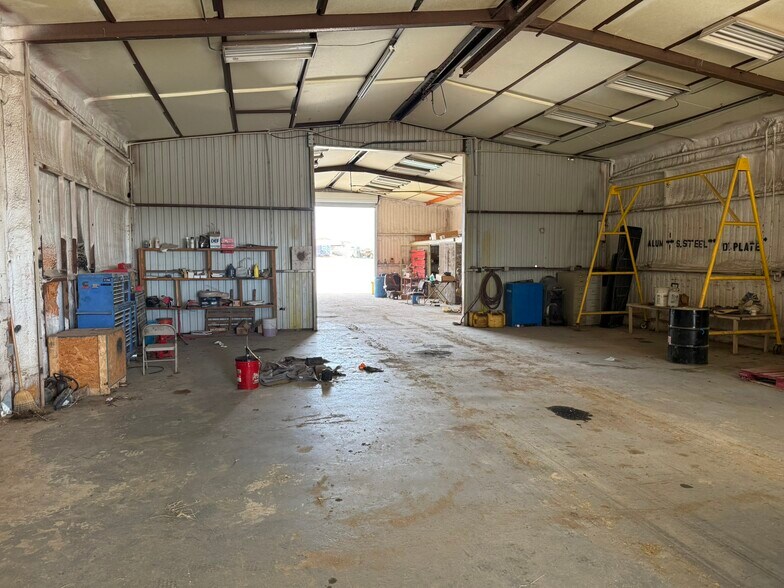 More Photos Of 5092 W Highway 199, Springtown Warehouse For Sale