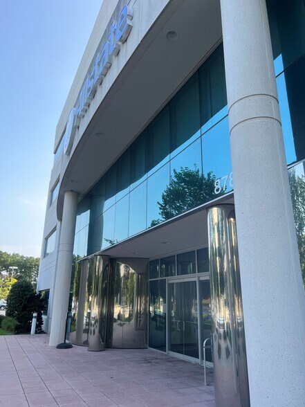 More Photos Of 878 Veterans Memorial Hwy, Hauppauge Office For Lease