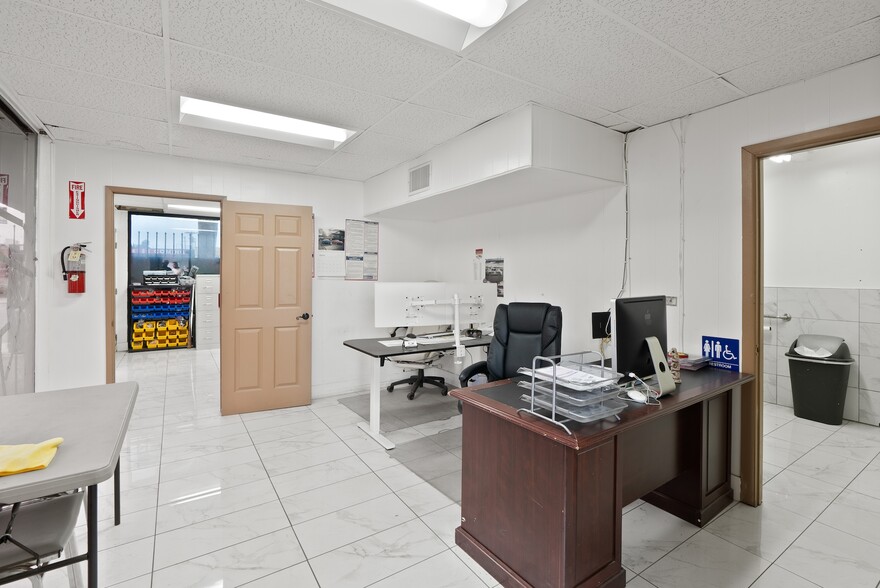 More Photos Of , Canoga Park General Retail For Sale