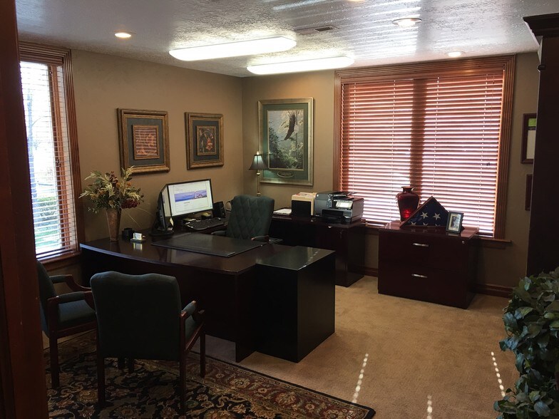 More Photos Of 3520 N University Ave, Provo Office For Sale