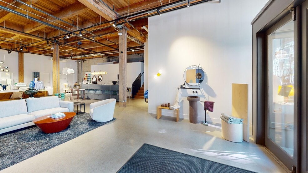 More Photos Of 401 E Pine St, Seattle Freestanding For Lease