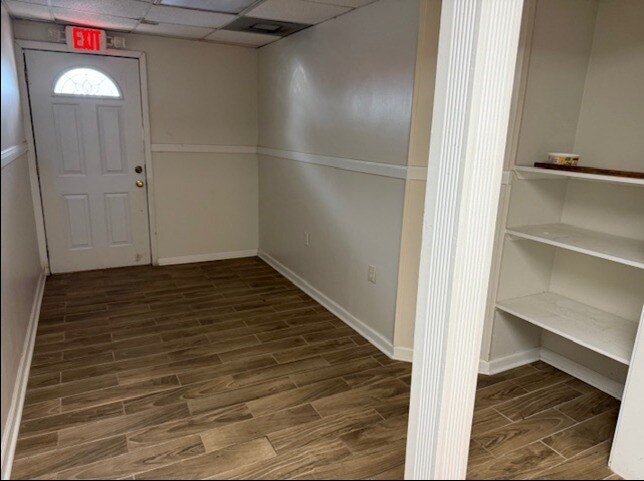More Photos Of 9321 Meldrum Ln, Houston Light Distribution For Lease