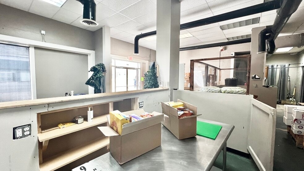 More Photos Of 2824 Church St, Atlanta Freestanding For Sale
