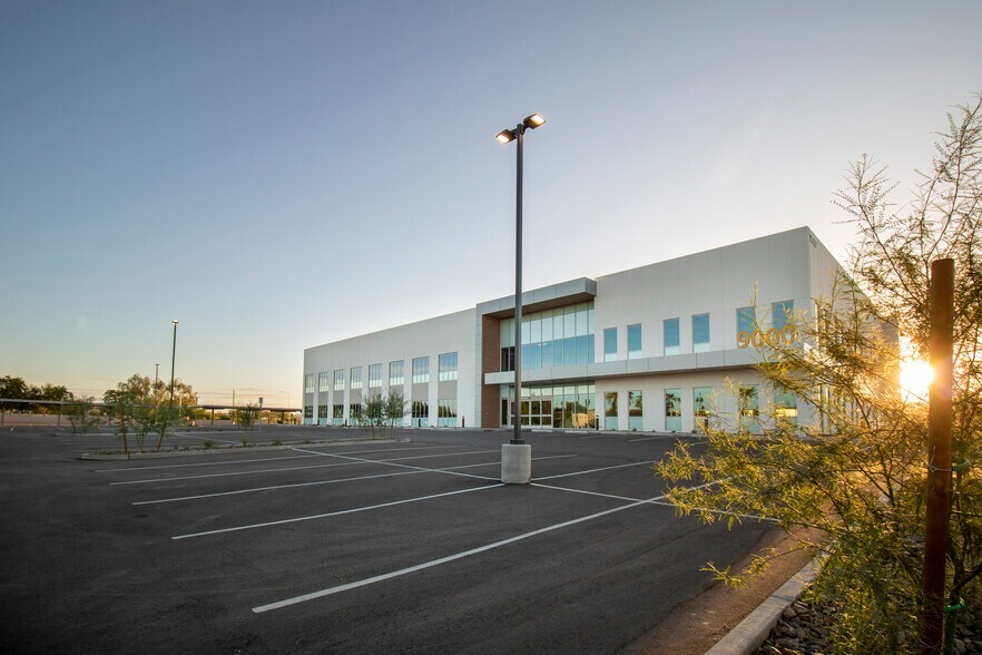 More Photos Of 9000 W Thunderbird Rd, Peoria Medical For Lease