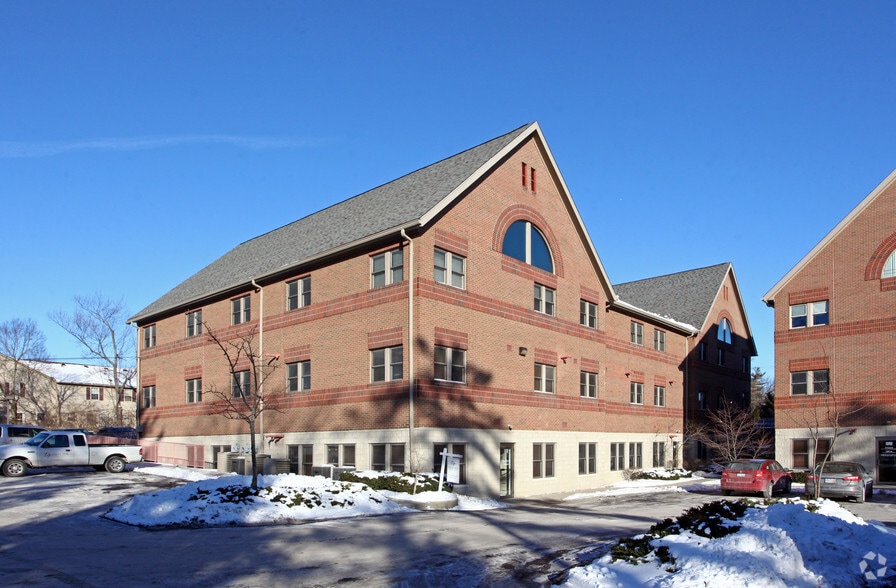 Primary Photo Of 1161 Bethel Rd, Columbus Medical For Sale