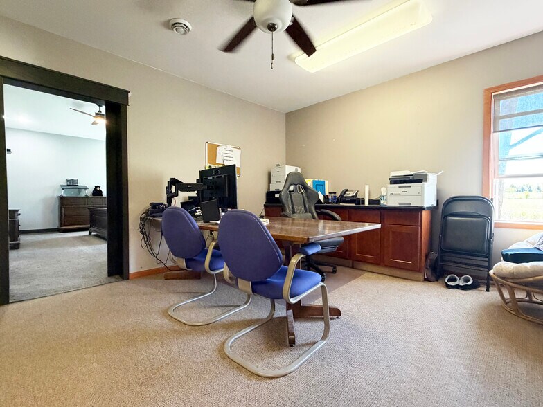 More Photos Of 359 Elm st, New Auburn Freestanding For Sale