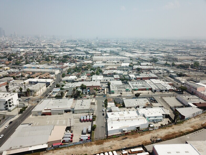 More Photos Of 1520 E Adams Blvd, Los Angeles Warehouse For Sale