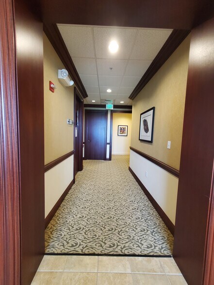 More Photos Of 2639 Fruitville Rd, Sarasota Medical For Lease